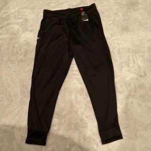 Under Armour Women’s Black Jogger Pants Size Medium New With Tags